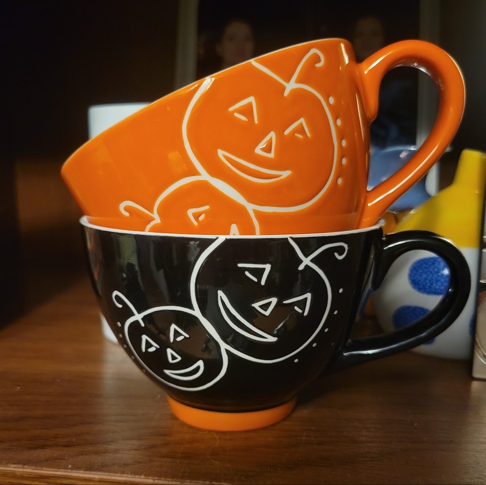 Pair of Starbucks Halloween Coffee Mugs Black Orange ceramic cups 12oz.